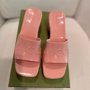 GUCCI Rubber Logo Platform Slide Sandals - 37